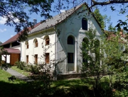Outline Centrum Jiřičná