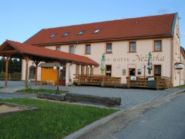 hotel Nežárka ***