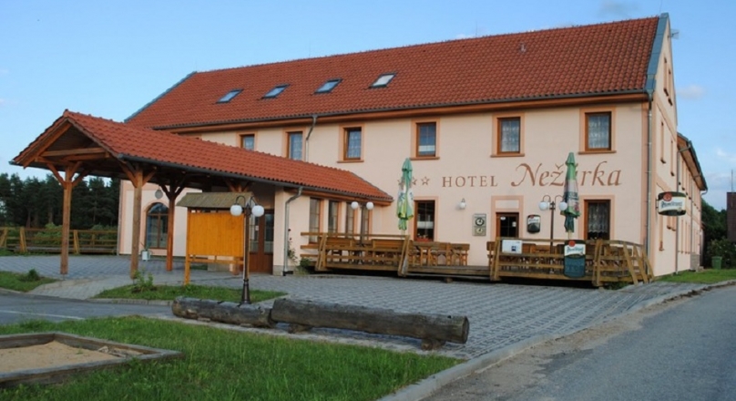 hotel Nežárka ***