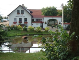 hostinec Selský dvůr
