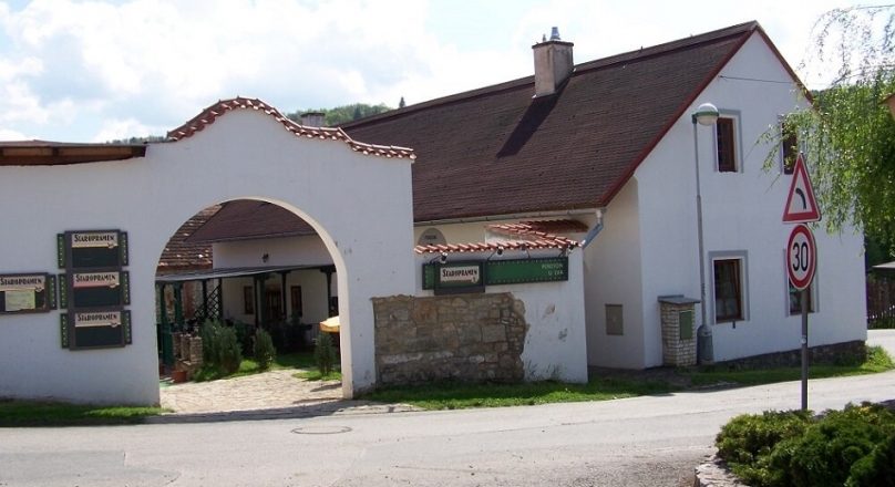 Restaurace a penzion U Lva